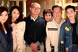 关之琳被曝欲与前夫复合，但陈泰铭却跟气质美女现身向太夫妇饭局图片