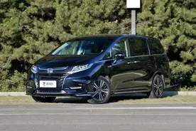 油耗低，空间实用性强，性价比全面，实拍奥德赛图片