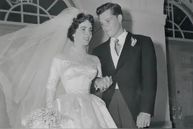 重温伊丽莎白·泰勒的八件婚纱，来看看这位绝世美人的新娘衣橱图片