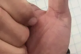 正确的握笔方法图片