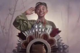 《三毛从军记》风格独特且寓意深刻的喜剧片经典之作图片