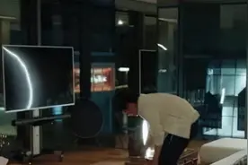 参观靳东现实住的豪宅，房子面积大布置豪华，不愧是霸道总裁范图片