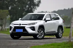 丰田威兰达解析，定位紧凑型SUV，2.0L发动机171马力图片