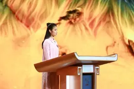 诗词大会上这个视障女孩感动全场：抽不中人生的好牌，却依然可以打出“满堂彩”图片