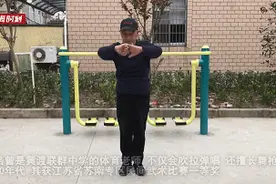 上海嘉定有位90岁高龄的“鬼步舞王”，吹拉弹唱舞枪弄棒样样精通图片