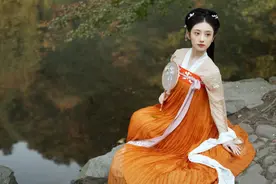《寒门嫡女有空间》桀骜王爷化身忠犬，专宠自家小娘子图片