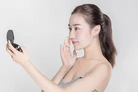 擦粉底过一会就变暗，主要是因为这四点图片