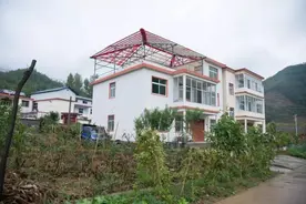 老话说“家有滴泪屋，三年一场哭”，滴泪屋到底是什么房子？图片