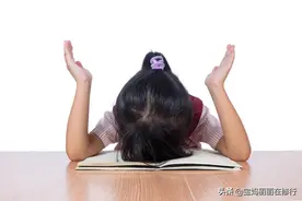 女儿在幼儿园睡觉的辛酸史，老母亲表示很无奈：我是笑还是哭呢？图片