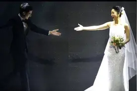 从一见钟情闪婚的浪漫到常年“被”离婚，周迅到底做错了什么图片