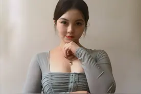 30岁健身博主，用完美身材证明了：自律的女人，有多美！令人羡慕图片