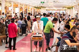 点亮“夜间经济”增添新疆城乡“烟火气”图片