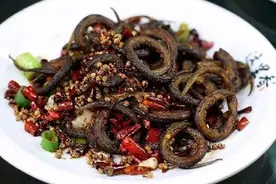 襄阳特色美食，忘不掉的不止是小龙虾，还有这道楚王宴上的佳肴图片