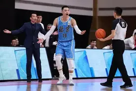 事大了，北京主教练带头罢赛，京媒建议对解立彬、翟晓川禁赛处罚图片