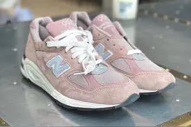 主理人亲晒！曾“偷跑” 50 双的 Kith x NB 990v2 将正式发售！图片