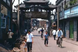 打工的男女图片