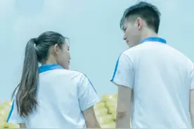 初恋是什么感觉，是懵懂的羞涩，还是残缺的难忘记忆？图片