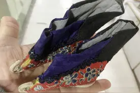 临汾发现百年前女人穿的三寸金莲绣花鞋图片