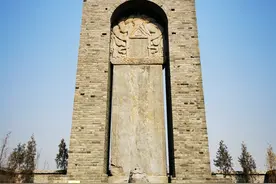 洛阳这条路两旁，两公里内，两处国保，一处省保，都还免费图片