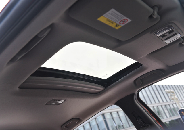 第四代飞度8.18万起售，六款车型选哪款？低配堪称“毛坯车”