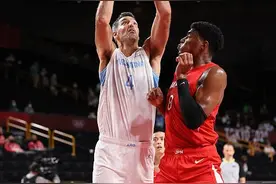 拒绝逆转！41岁斯科拉创奇迹，坎帕佐17+7+11，日本三叉戟48+27图片