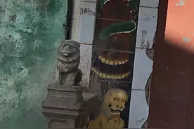 民宅门前使用的石狮子图片