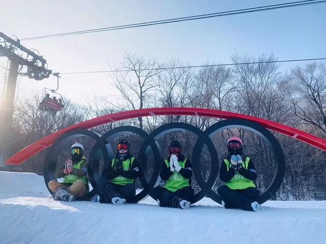 北大湖（壶）滑雪度假区健飞BASI青少儿滑雪训练营现正火热招募中！