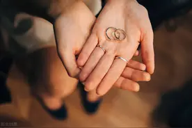 和情人偷偷在一起6年，本以为不会被发现，没想到被净身出户图片