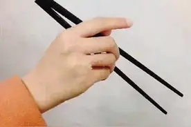 筷子为何不能竖插在碗里？民间3种筷子使用禁忌，你们都听过哪些图片