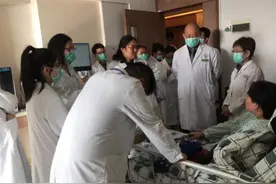 风湿病专家提醒：治疗类风湿关节炎，切莫轻信“特效药”图片