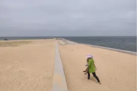 潍坊海边好去处，这个地方，沙滩、海钓、捉螃蟹全都有图片