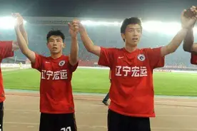 申花大名单确定，总经理周军：中国足坛新人不如老将！新援杨旭热烈欢迎“发小+老乡+老校友+老队友”于汉超图片