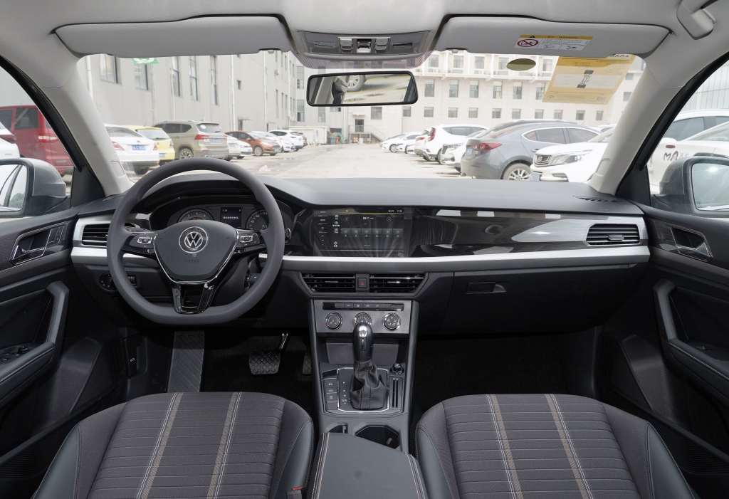 大众朗逸空间表现_大众朗逸车质量怎么样_大众朗逸外观造型