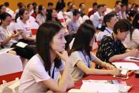 这2类师范生不用考试，直接就可拿到教师资格证，还有机会入编图片