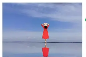 摆个镜子就叫“天空之镜”？！这个热门景区翻车了图片