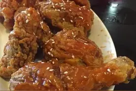 韩国普通家庭的一日三餐，泡菜少不了，吃五花肉是很奢侈的行为！图片