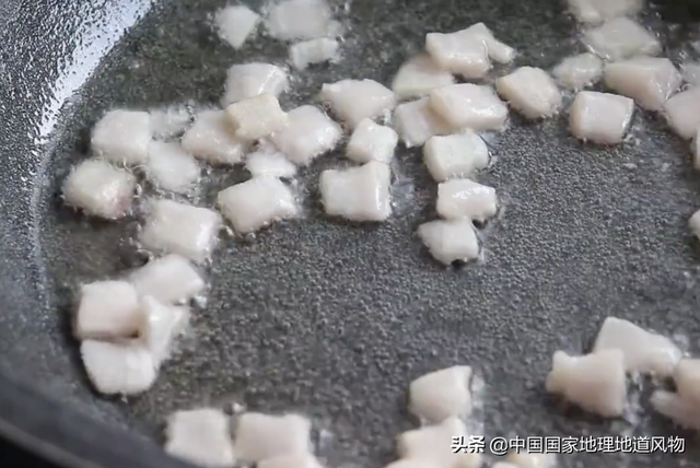 花胶和土豆一起炖吗 2026年花胶和土豆一起炖吗怎么做