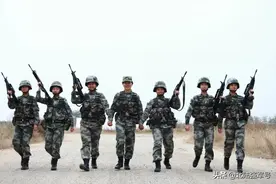 这个女子侦察班圈粉了图片