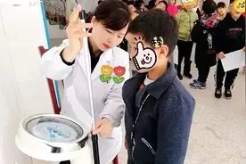 9岁孩子停止生长，妈妈知道原因不禁痛哭，竟是因为午睡图片
