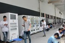 富士康宁可花3000请中介招人, 也不愿涨工资, 马云的话应验了！图片