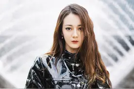 迪丽热巴新剧女扮男装，入戏太深爷们儿气十足图片