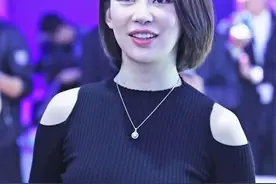 潘晓婷的故事，岁月从不败美人，金钱动人心，40岁转战直播行业图片