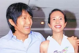 周星驰：当年我被向太打压，整个娱乐圈就5个人挺我，一辈子感恩图片