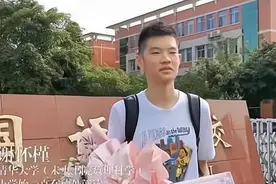 多名高考学霸背景公开，他们大多来自“三有家庭”，眼界真的重要图片