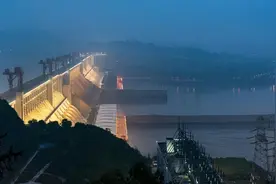 拦江近二十年，三峡大坝经济效益巨大，仅仅是为了发电吗？图片