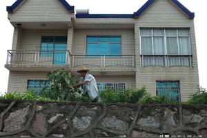 在旧宅基地上盖房子，需要什么手续呢?要不要交钱呢?图