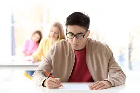高中9门文化课，高一学生考多少分算优秀？老师：600分还不算优秀图片