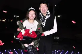 乒超夫妻档！丈夫率孙颖莎冲世锦赛资格，妻子带队上来打阻击图片