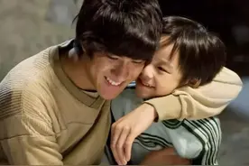 《岁月神偷》：小弟罗进二在故事里，到底扮演了什么样的角色？图片