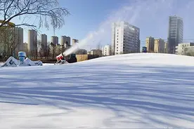 齐齐哈尔市首届鹤城公园冰雪彩灯游览会即将粉墨登场图片